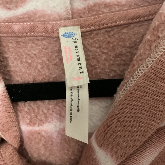 Free People FP Movement Tie Dye Believer cropped hooded sweatshirt in Fireside - Picture 5 of 6